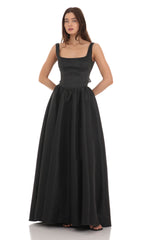 Back Bow Gown in Black